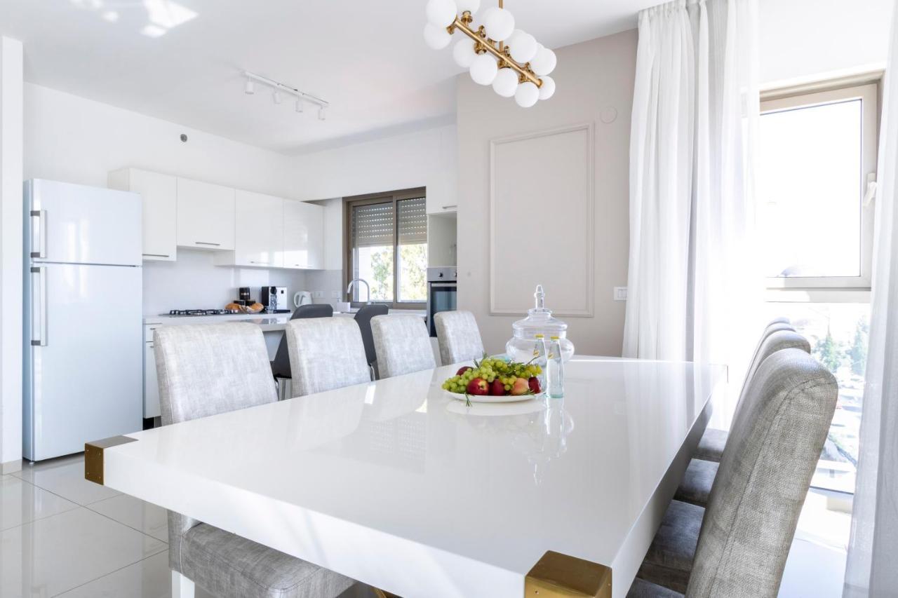 Luxury Three-Bedroom/Terrace Over Old City View Baitulmaqdis Luaran gambar